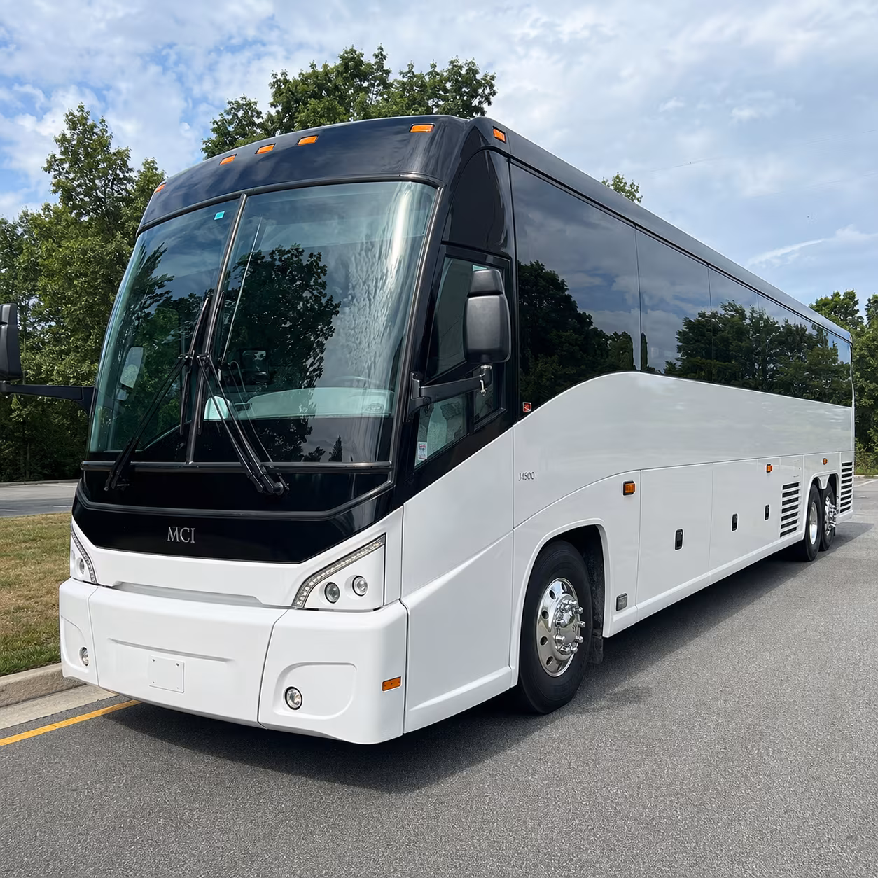 charter buses for corporate retreats at dana point and laguna beach venues